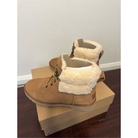 UGG® Romely Heritage lace fashion Boot  chestnut size 7 new in box - Picture 8 of 16